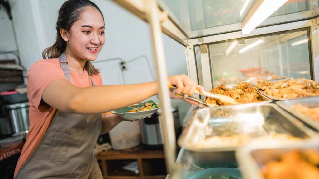 Bisnis warteg kekinian