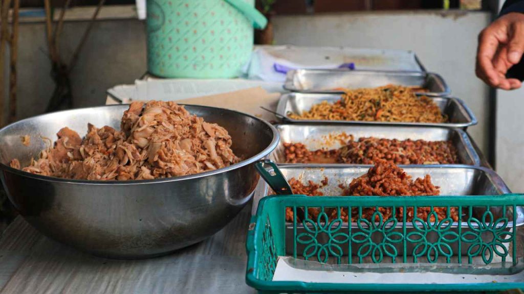 Modal usaha warteg bahari